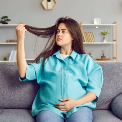 ریزش مو در بارداری؛ مهم‌ترین علل و راهکارهای بهبود آن